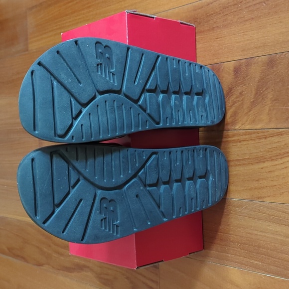 NIB new balance men's sandals size 8 / 4E wide - Picture 4 of 4